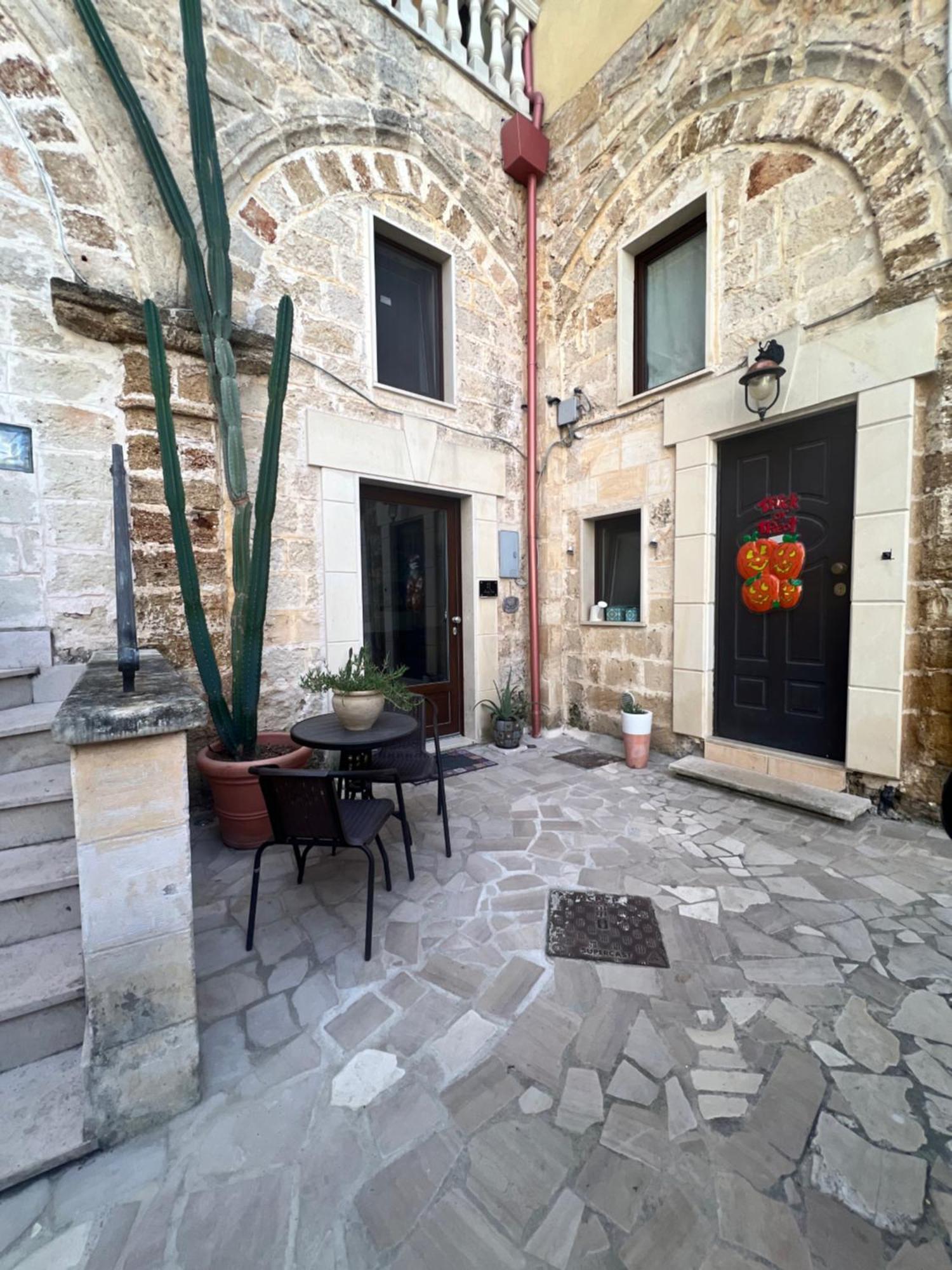Handy Suite Idromassaggio Bríndisi Exterior foto